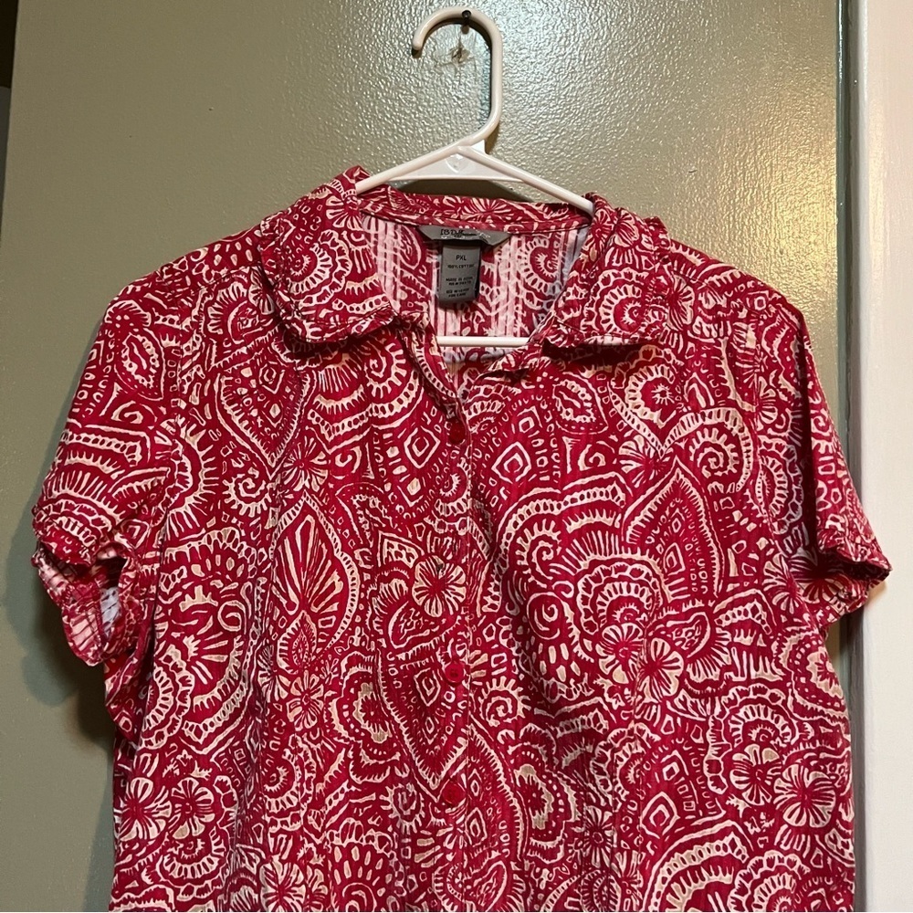 IB Diffusion Women's Size‎ Petite XL Button Down Blouse Red White Paisley Floral - Picture 2 of 10